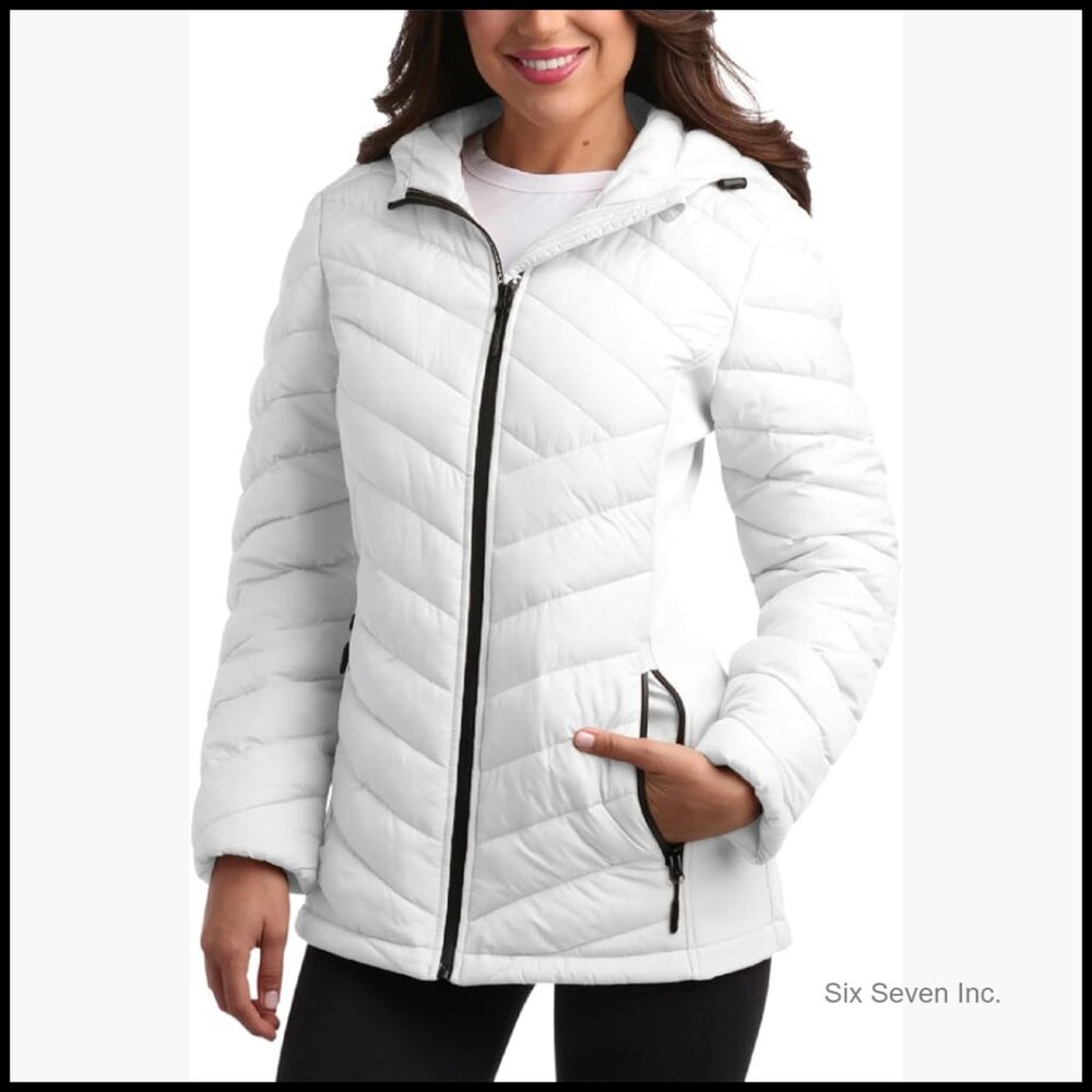 Midweight Quilted Puffer Jacket With Hood And Zip Pockets